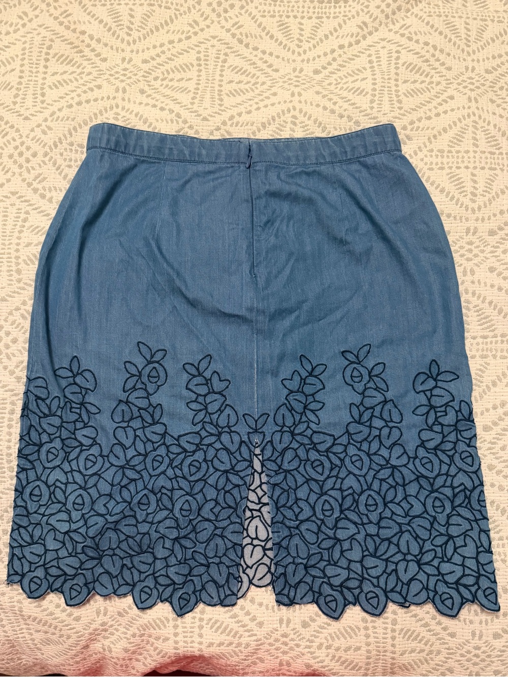 Club Monaco Floral Embroidered Chambray Skirt – Size 10 - Picture 3 of 10